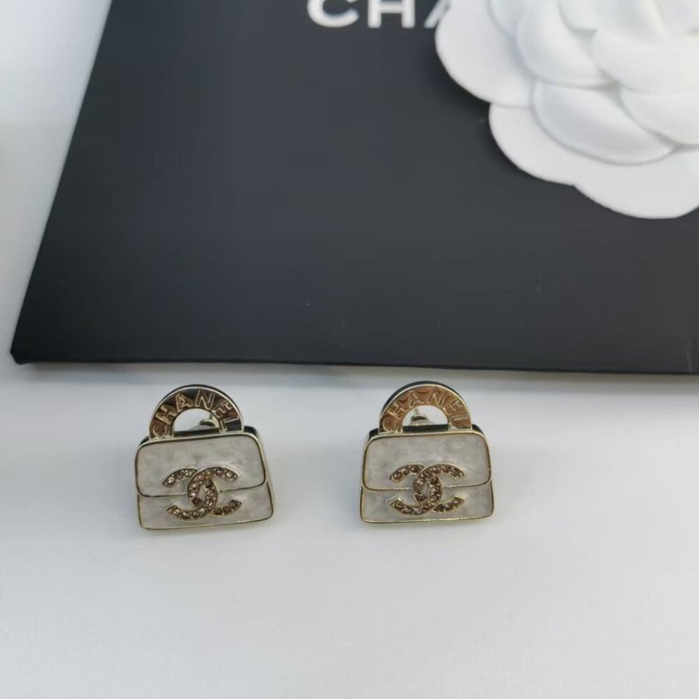 ✨Chanel earrings